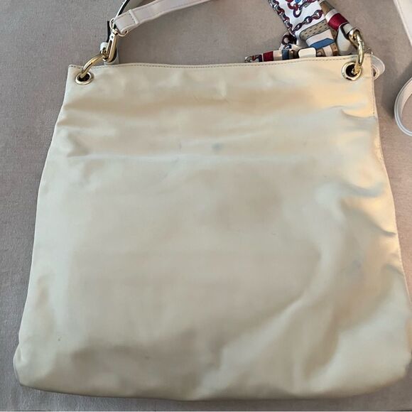 Henri Bendel Messenger Jetsetter - Cream - Picture 6 of 7